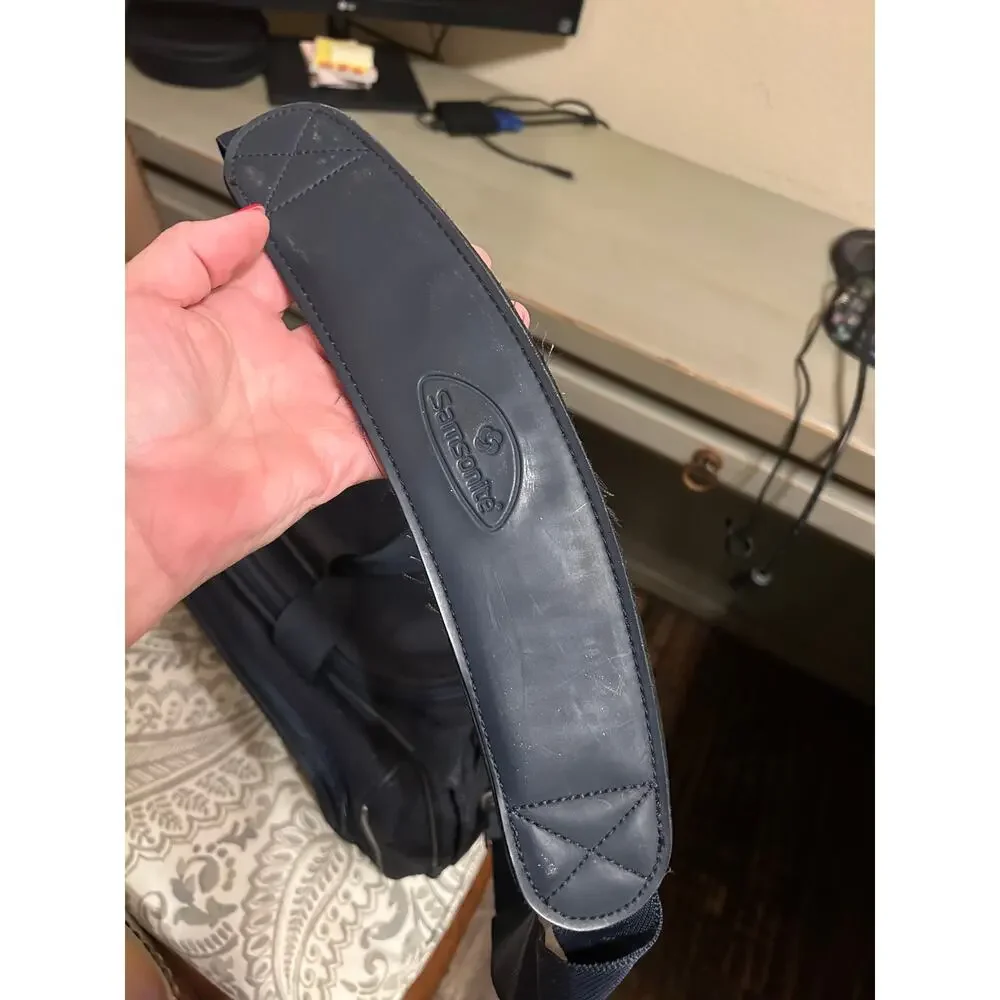 Samsonite Navy Overnight Carry On Travel Tote Shoulder Bag